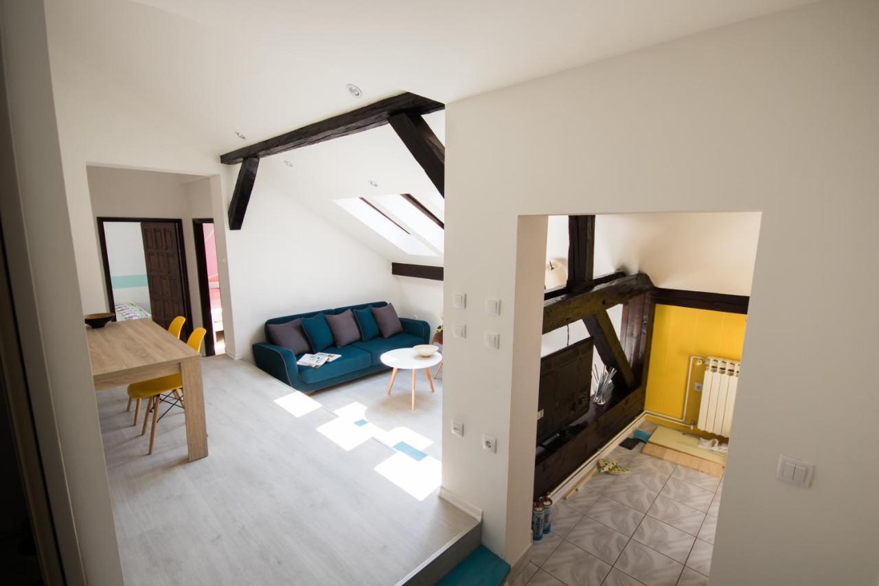 Chic Apartment In The Downtown - The Best Location Sarajevo Exterior photo