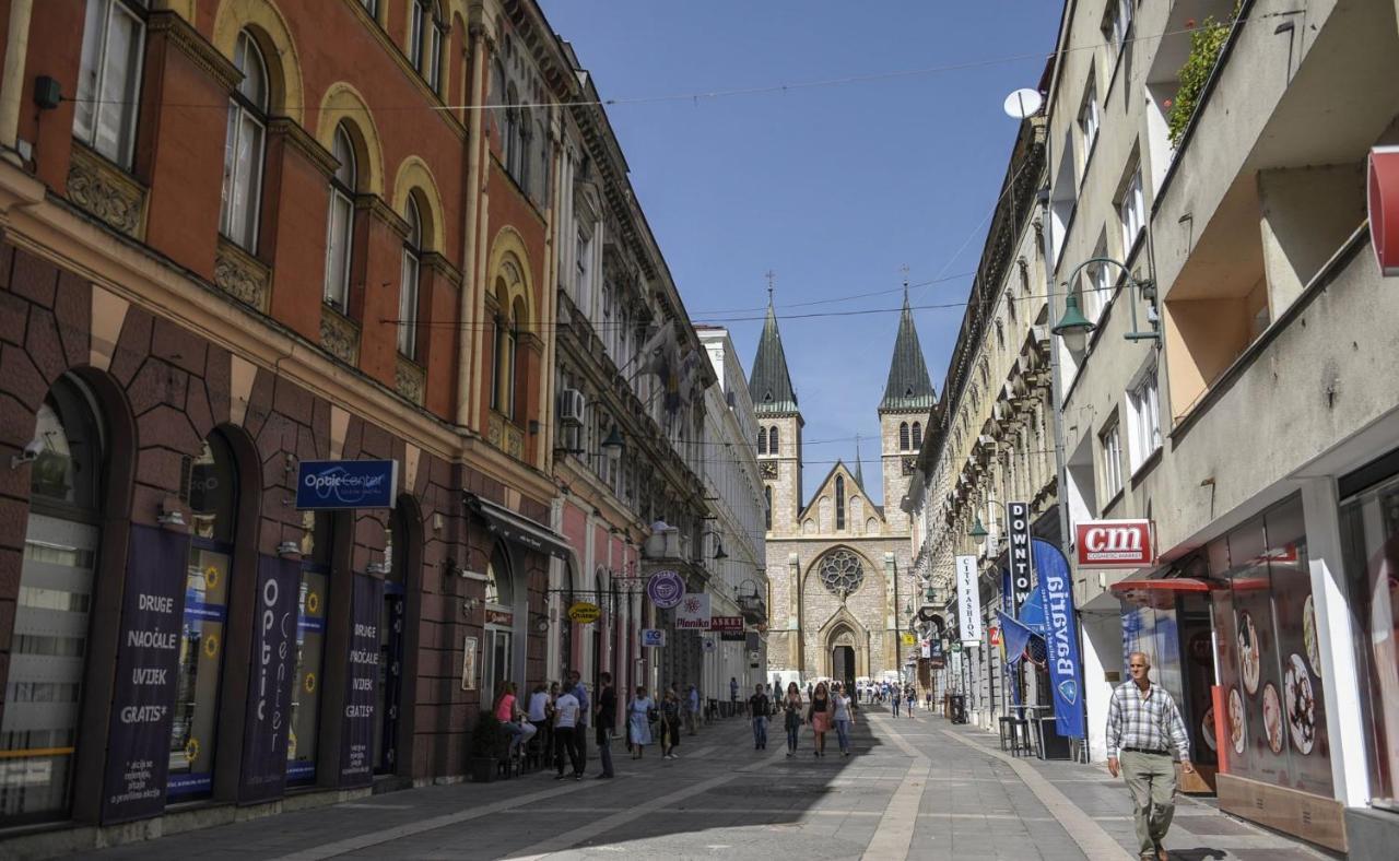 Chic Apartment In The Downtown - The Best Location Sarajevo Exterior photo